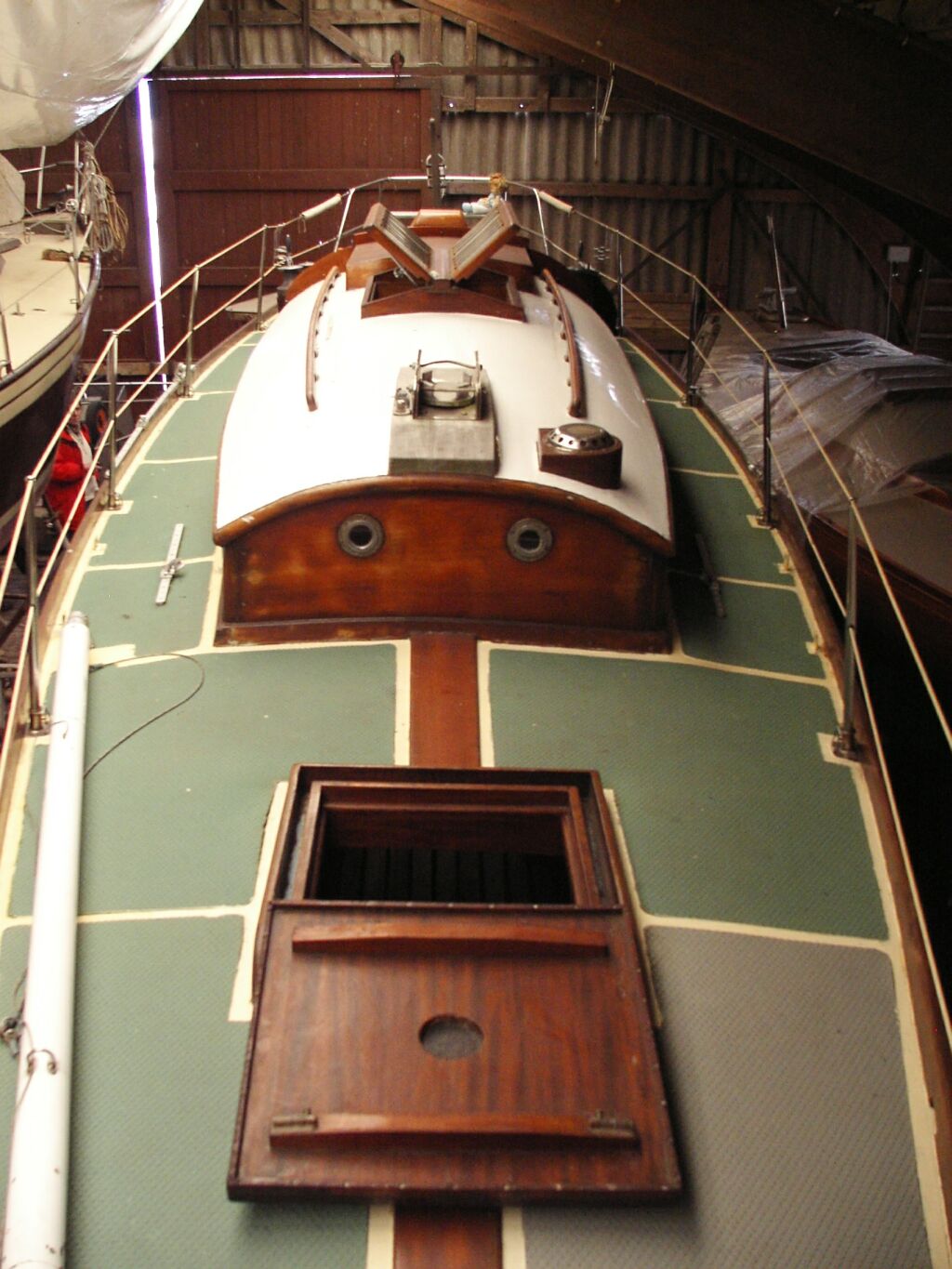 Klint_Deck_Richtung_Heck_1754.jpg
