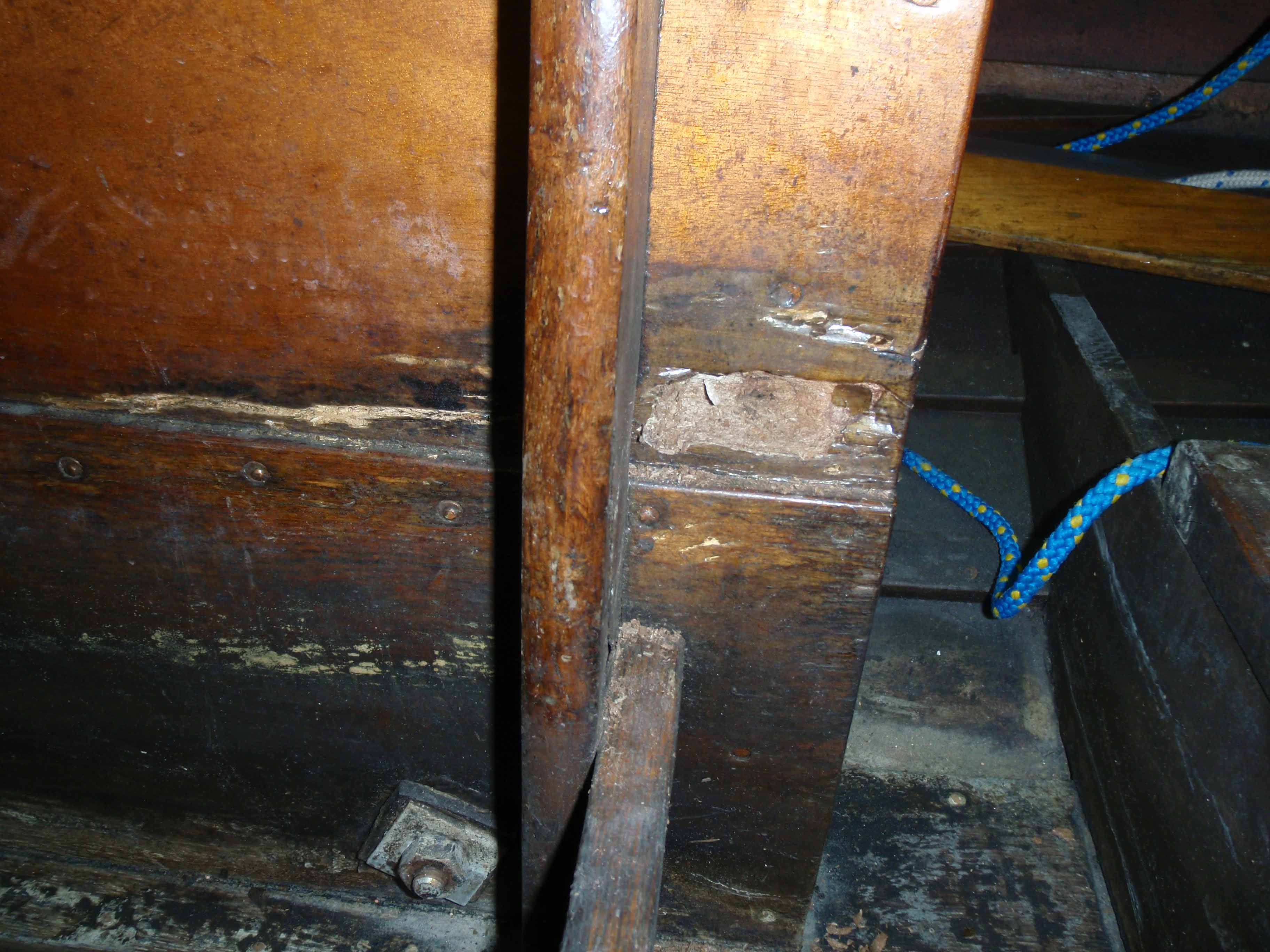 Schwertkasten_2194.jpg