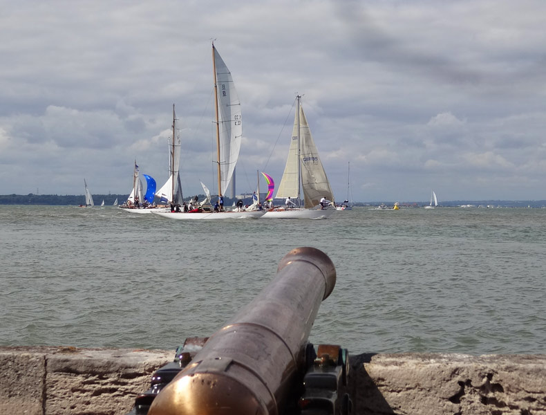 ClassicCowesstartunterspi_3903.jpg